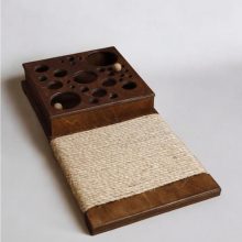 Scratching post 003